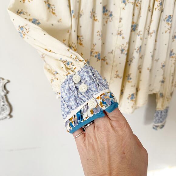 Free People Paloma Prairie Peasant Blue Floral Blouse in Tea Combo XS - Picture 9 of 12